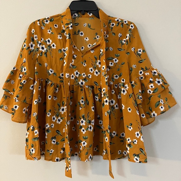 Yellow floral blouse - Picture 2 of 3